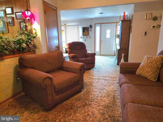 714 PORT CARBON SAINT CLAIR HIGHWAY HWY, Pottsville, PA 17901