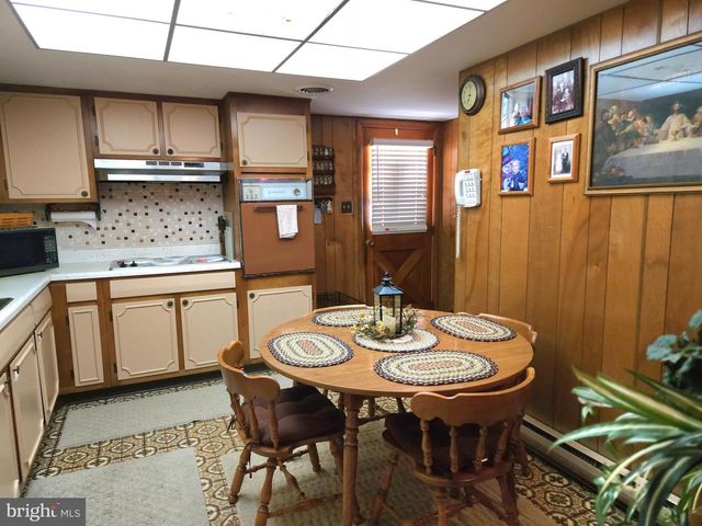 714 PORT CARBON SAINT CLAIR HIGHWAY HWY, Pottsville, PA 17901