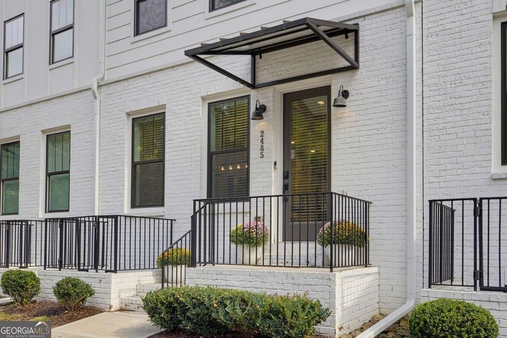 2485 Sycamore Road, Atlanta, GA 30318 — photo 2