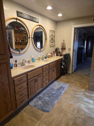 1471 Kaylor Road, Mountain Grove, MO 65711