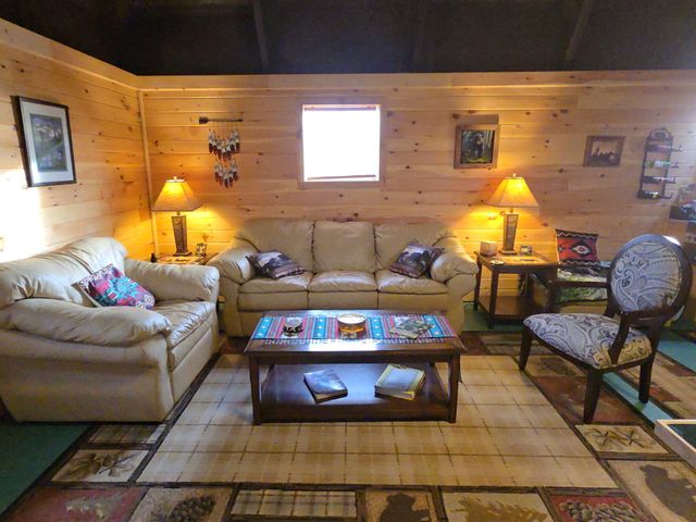 1471 Kaylor Road, Mountain Grove, MO 65711