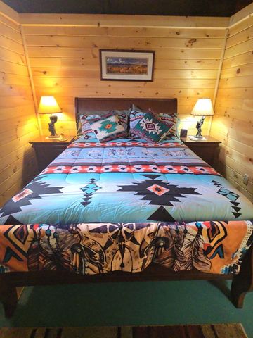 1471 Kaylor Road, Mountain Grove, MO 65711