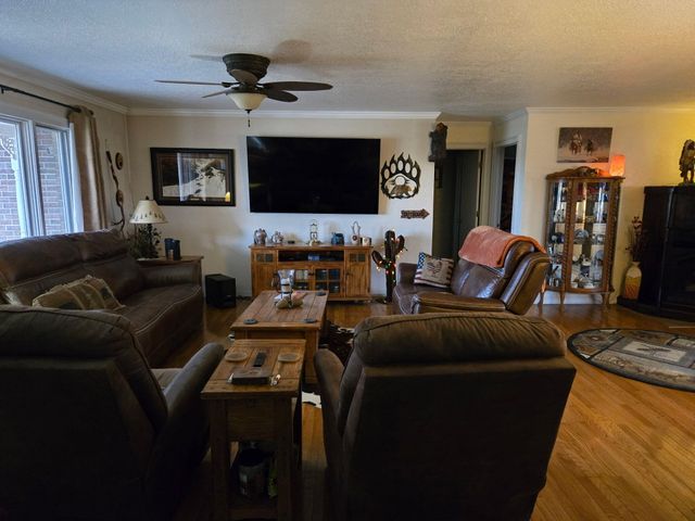 1471 Kaylor Road, Mountain Grove, MO 65711