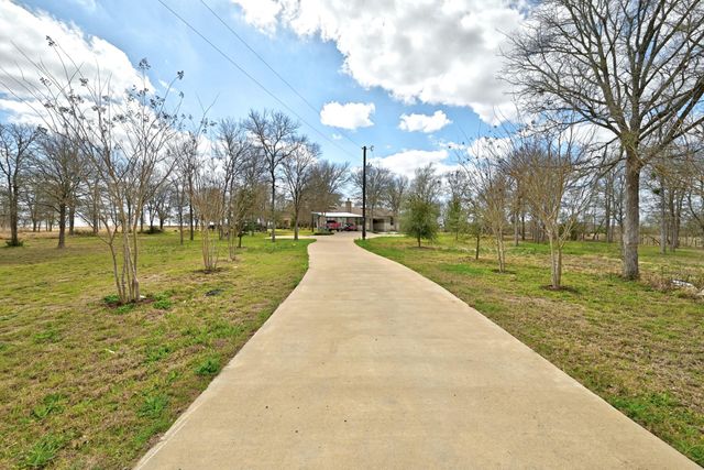 2247 Old Highway 20, Mcdade, TX 78650