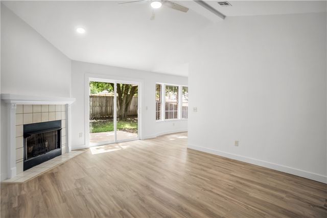 1154 S Pepper Tree Lane, Fayetteville, AR 72704