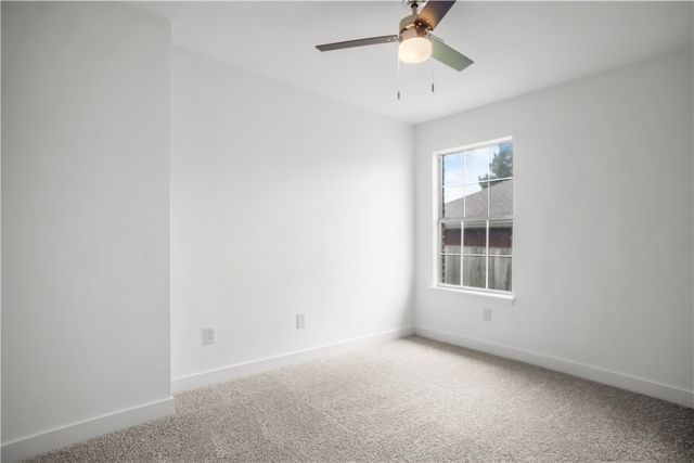 1154 S Pepper Tree Lane, Fayetteville, AR 72704