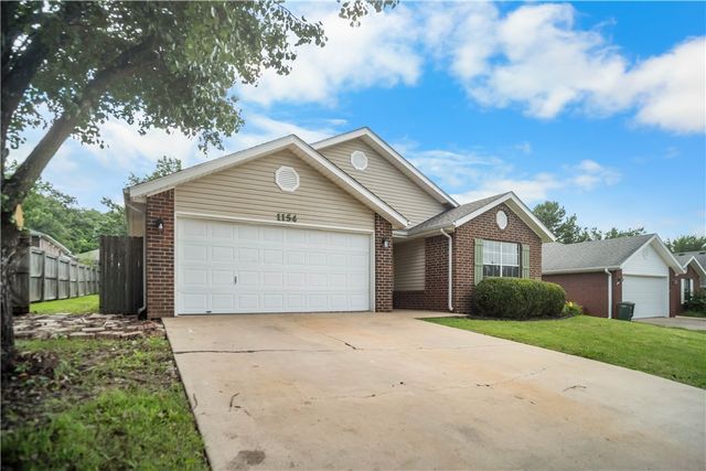 1154 S Pepper Tree Lane, Fayetteville, AR 72704