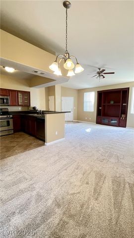 1617 Queen Victoria Street 201, Las Vegas, NV 89144