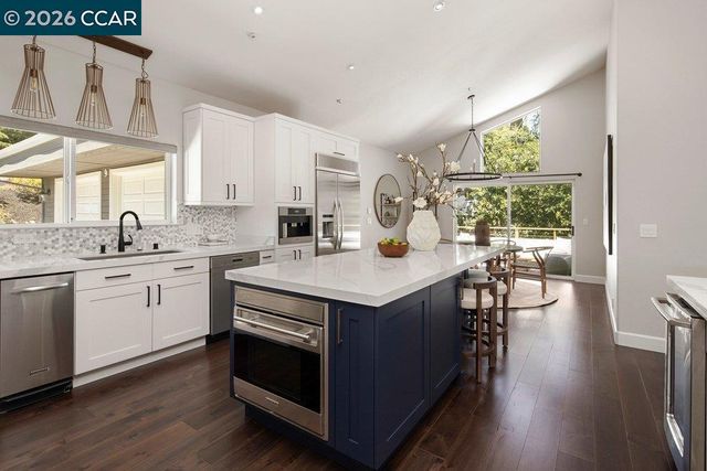 9 Northridge Ln, Lafayette, CA 94549