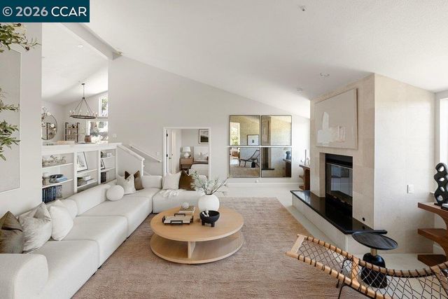 9 Northridge Ln, Lafayette, CA 94549