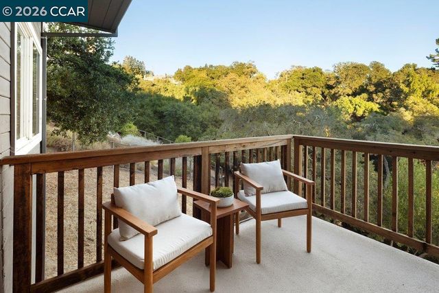 9 Northridge Ln, Lafayette, CA 94549