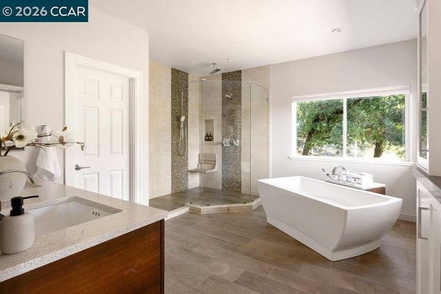 9 Northridge Ln, Lafayette, CA 94549