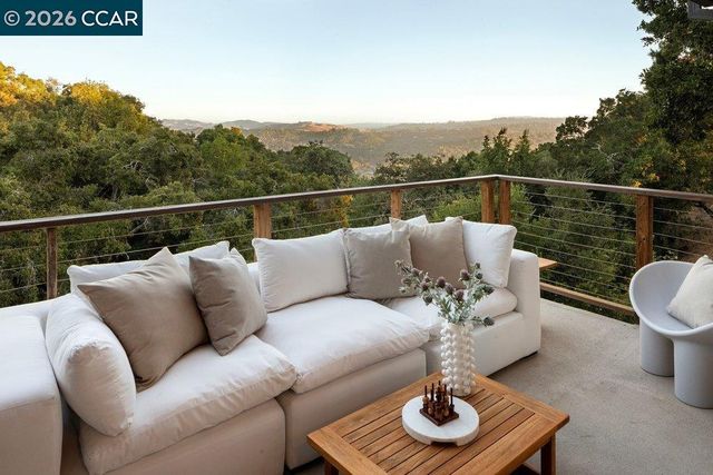 9 Northridge Ln, Lafayette, CA 94549