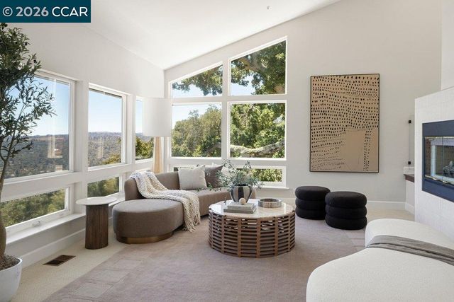 9 Northridge Ln, Lafayette, CA 94549
