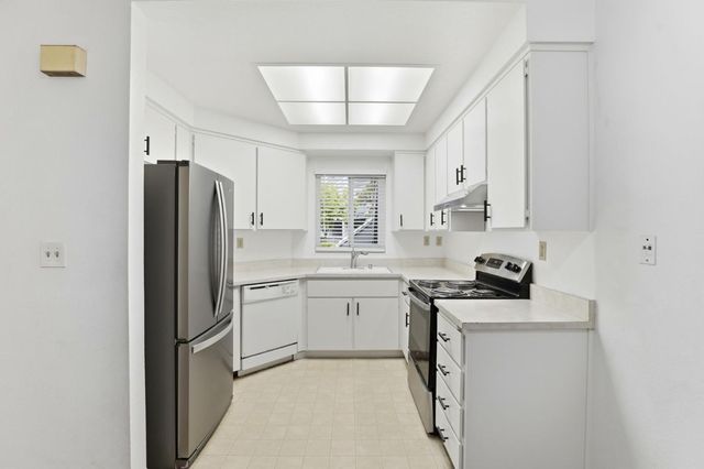 414 Shadowgraph Drive, San Jose, CA 95110