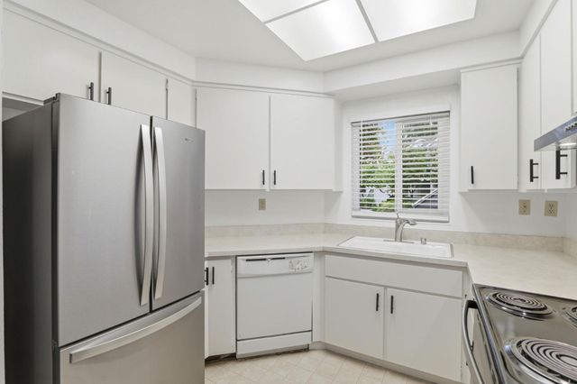 414 Shadowgraph Drive, San Jose, CA 95110