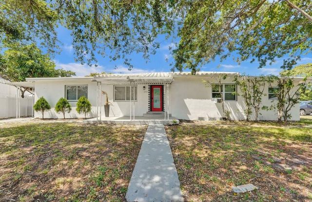 2001 Washington Street, Hollywood, FL 33020