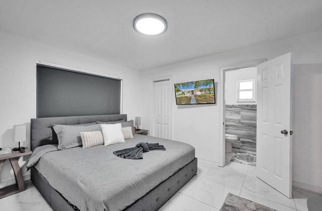 2001 Washington Street, Hollywood, FL 33020