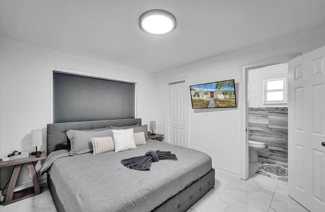 2001 Washington Street, Hollywood, FL 33020