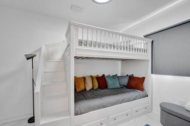 2001 Washington Street, Hollywood, FL 33020