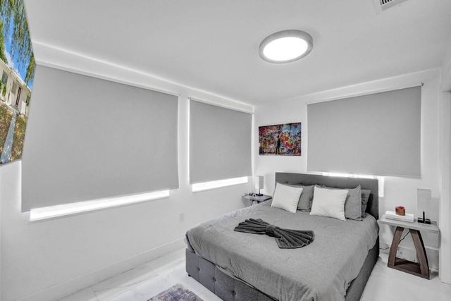 2001 Washington Street, Hollywood, FL 33020