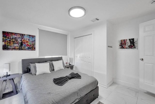 2001 Washington Street, Hollywood, FL 33020