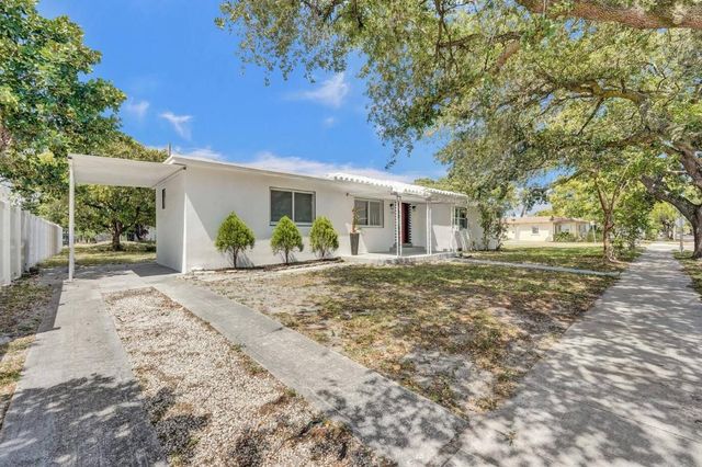 2001 Washington Street, Hollywood, FL 33020