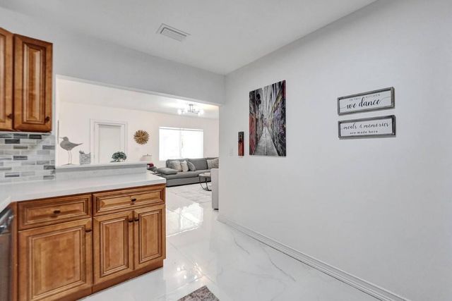 2001 Washington Street, Hollywood, FL 33020