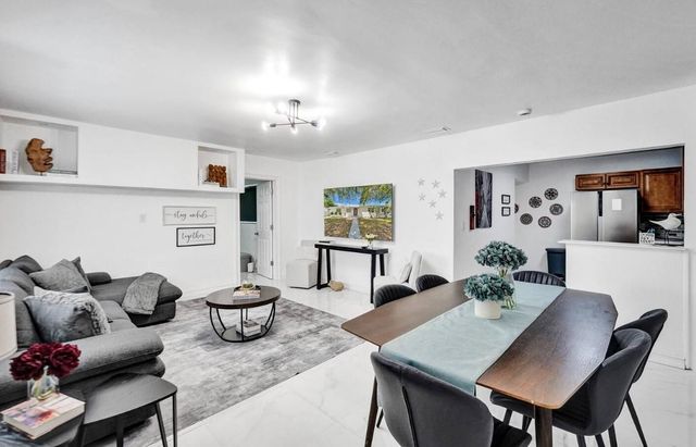 2001 Washington Street, Hollywood, FL 33020