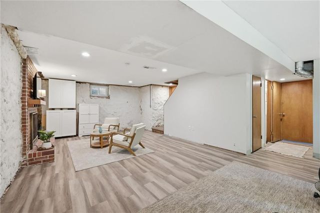 6311 Sherwood Lane, Merriam, KS 66203