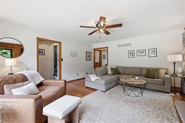 6311 Sherwood Lane, Merriam, KS 66203