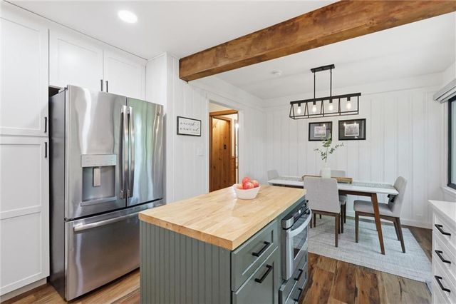 6311 Sherwood Lane, Merriam, KS 66203