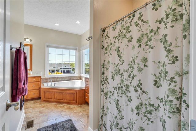 47 Camellia PL, Moneta, VA 24121