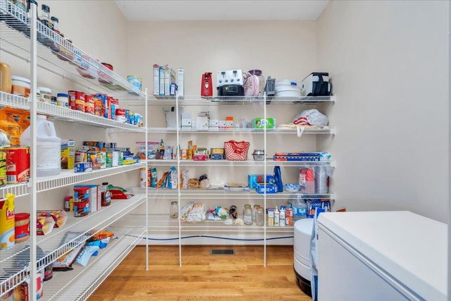 47 Camellia PL, Moneta, VA 24121