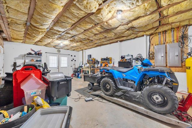 47 Camellia PL, Moneta, VA 24121