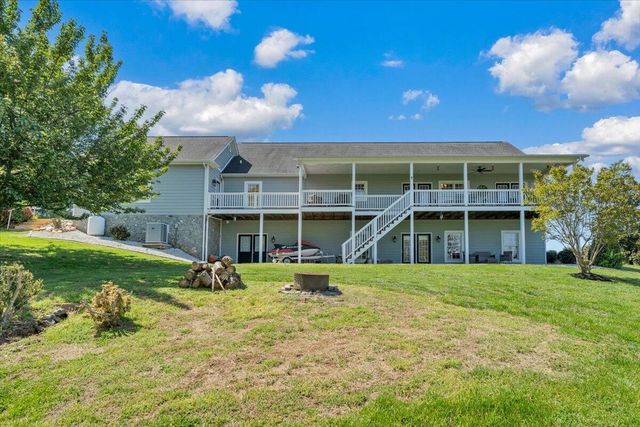 47 Camellia PL, Moneta, VA 24121