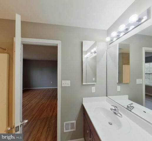 136 CHECKO, Martinsburg, WV 25401