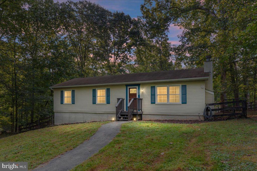 125 SHENANDOAH RIVER DR, Harpers Ferry, WV 25425