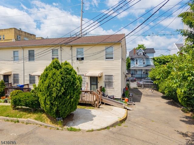265 Rosa Parks Blvd, Paterson City, NJ 07501