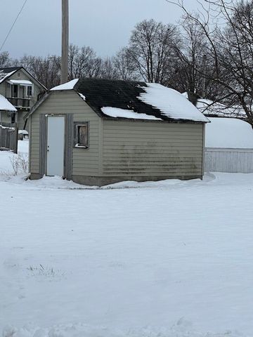 1 S Union Avenue, Urbana, IA 52345