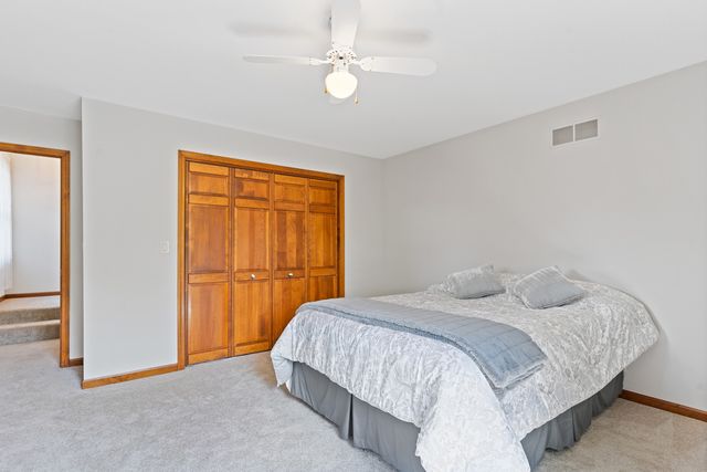 390 Grandview Avenue, Glen Ellyn, IL 60137