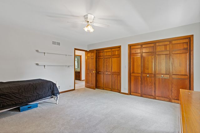 390 Grandview Avenue, Glen Ellyn, IL 60137