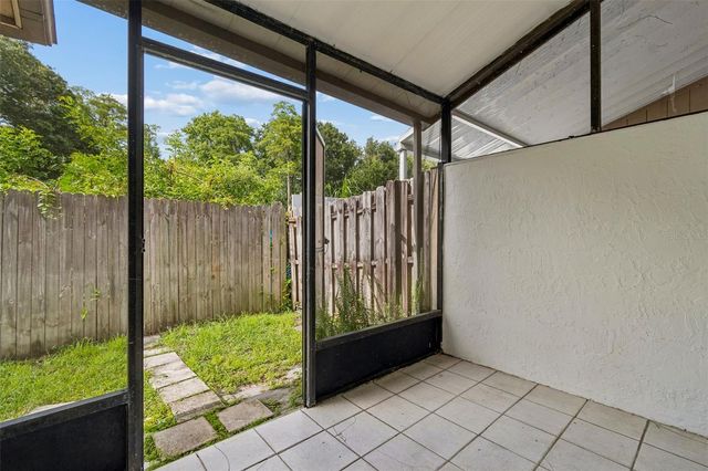 3911 OAK LIMB COURT, Tampa, FL 33614