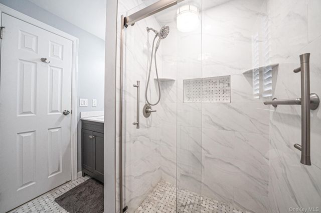 568 Chestnut Lane, East Meadow, NY 11554