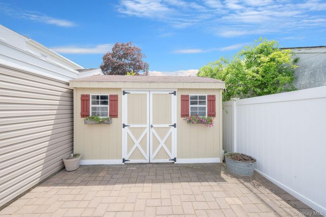 568 Chestnut Lane, East Meadow, NY 11554