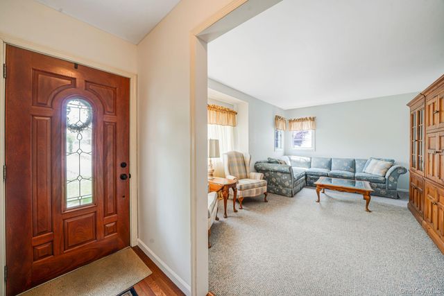 568 Chestnut Lane, East Meadow, NY 11554