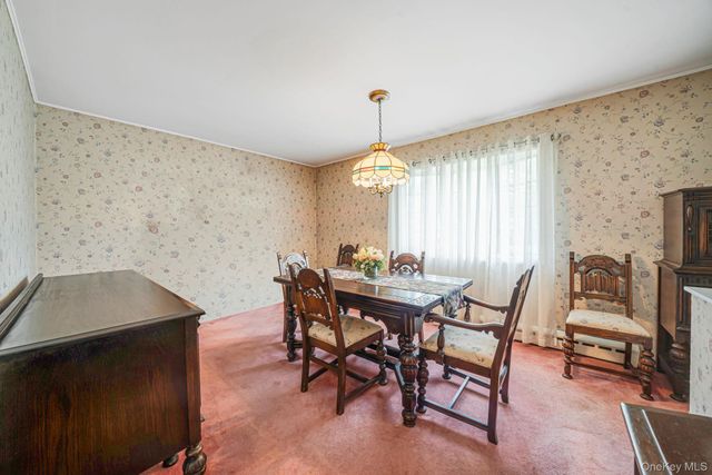 568 Chestnut Lane, East Meadow, NY 11554