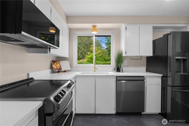 3927 173rd Place SW, Lynnwood, WA 98037