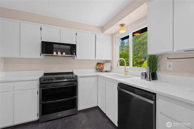 3927 173rd Place SW, Lynnwood, WA 98037