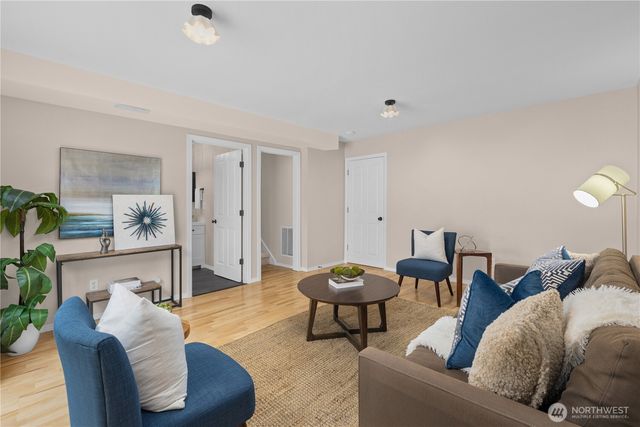 3927 173rd Place SW, Lynnwood, WA 98037